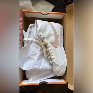 new never used with tag